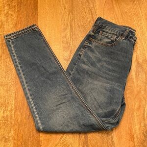 American Eagle Mom Jean in size 6